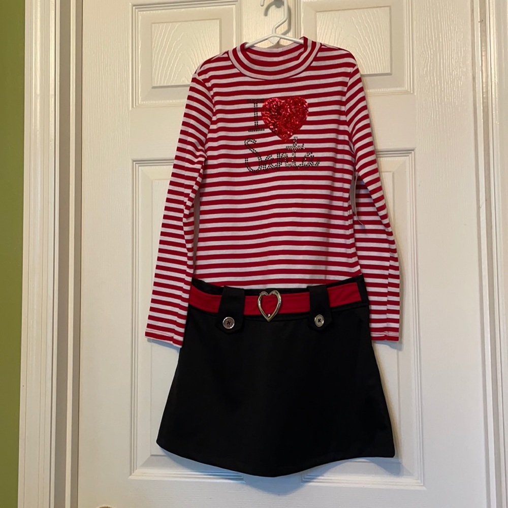 Adorable new with tags Santa dress.